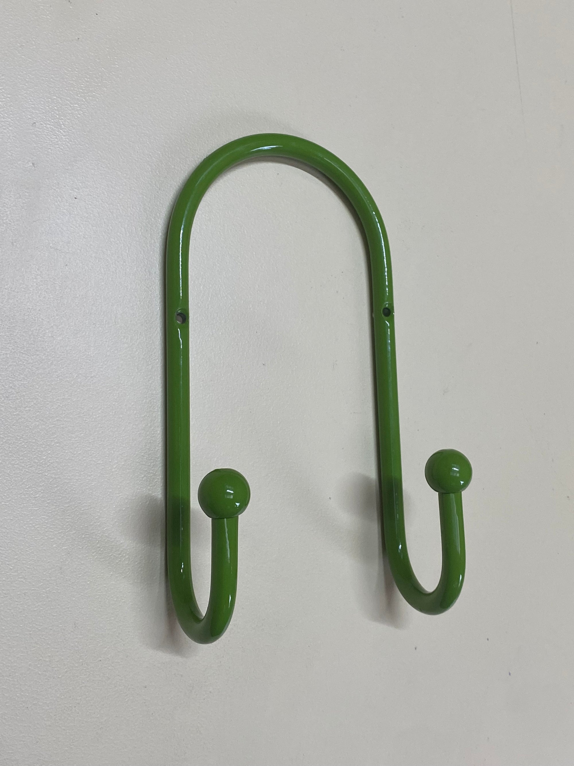 Double Orb Hook - Kawakawa Green