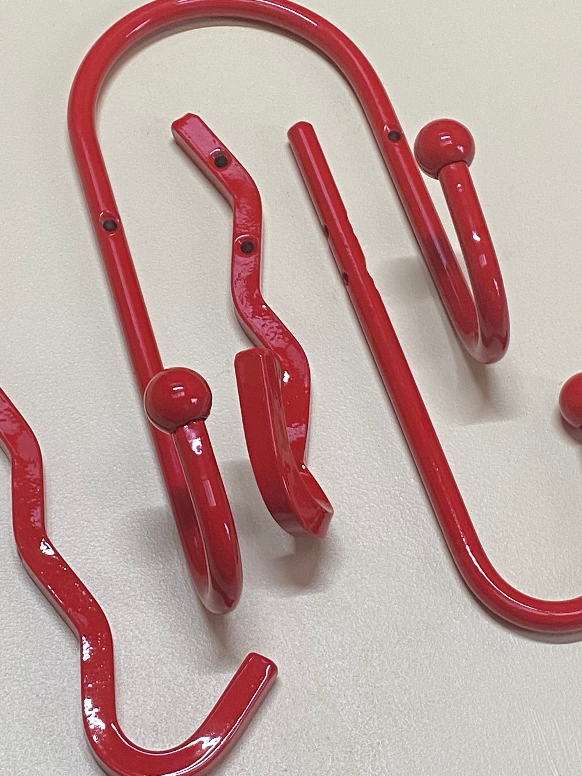 Shockwave Hook - Cherry Red