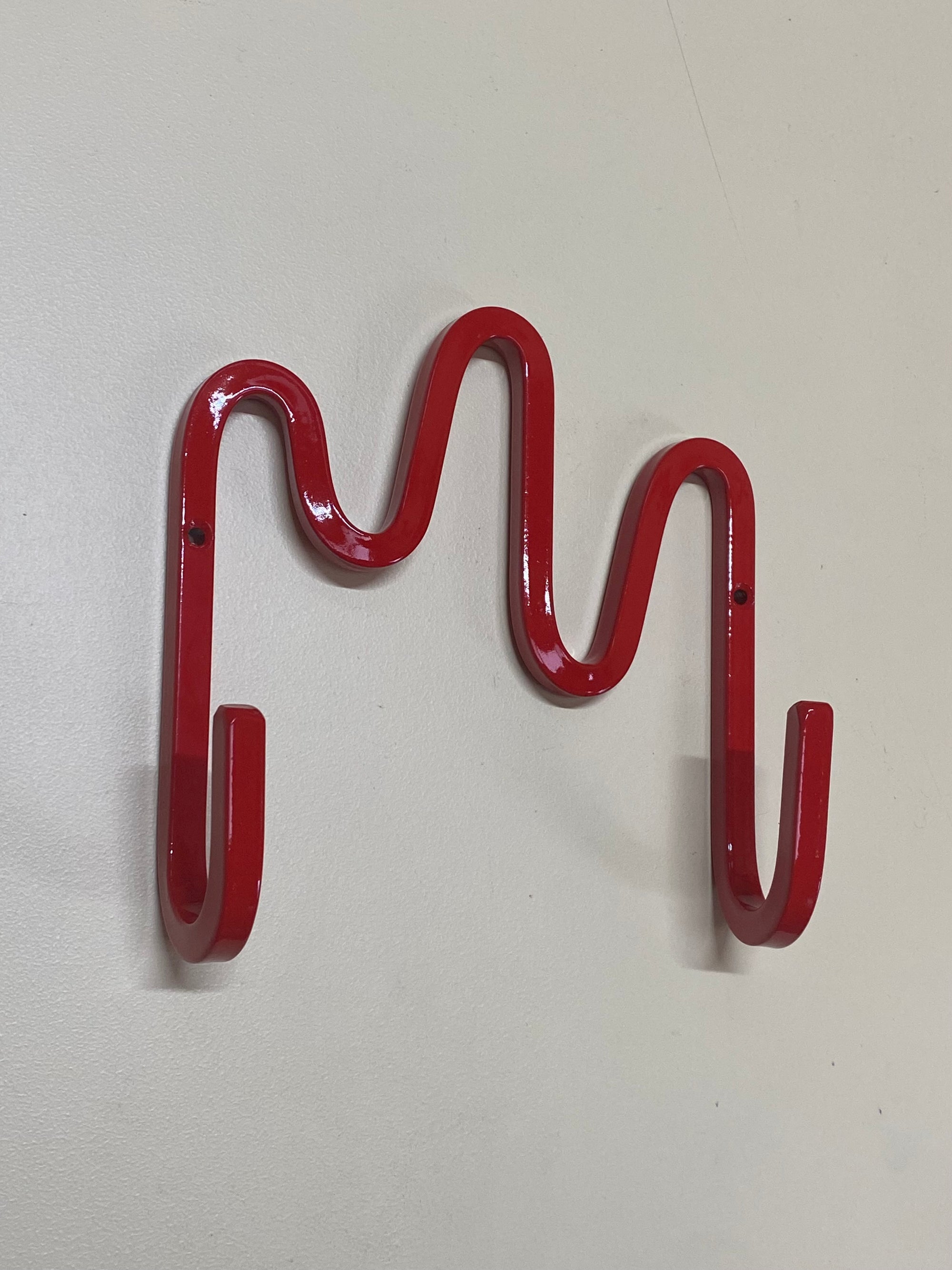 Shockwave Hook - Cherry Red