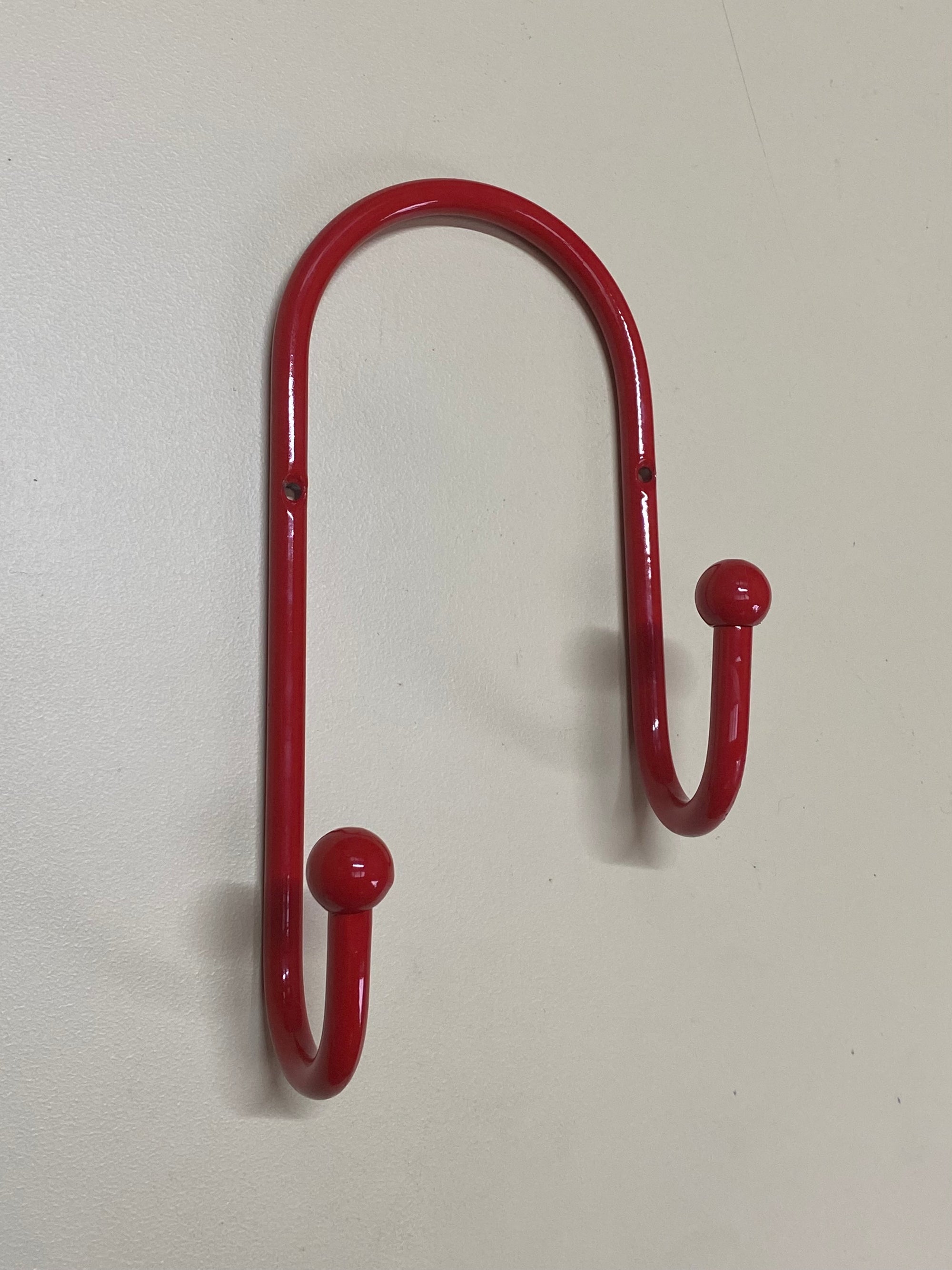 Double Orb Hook - Cherry Red