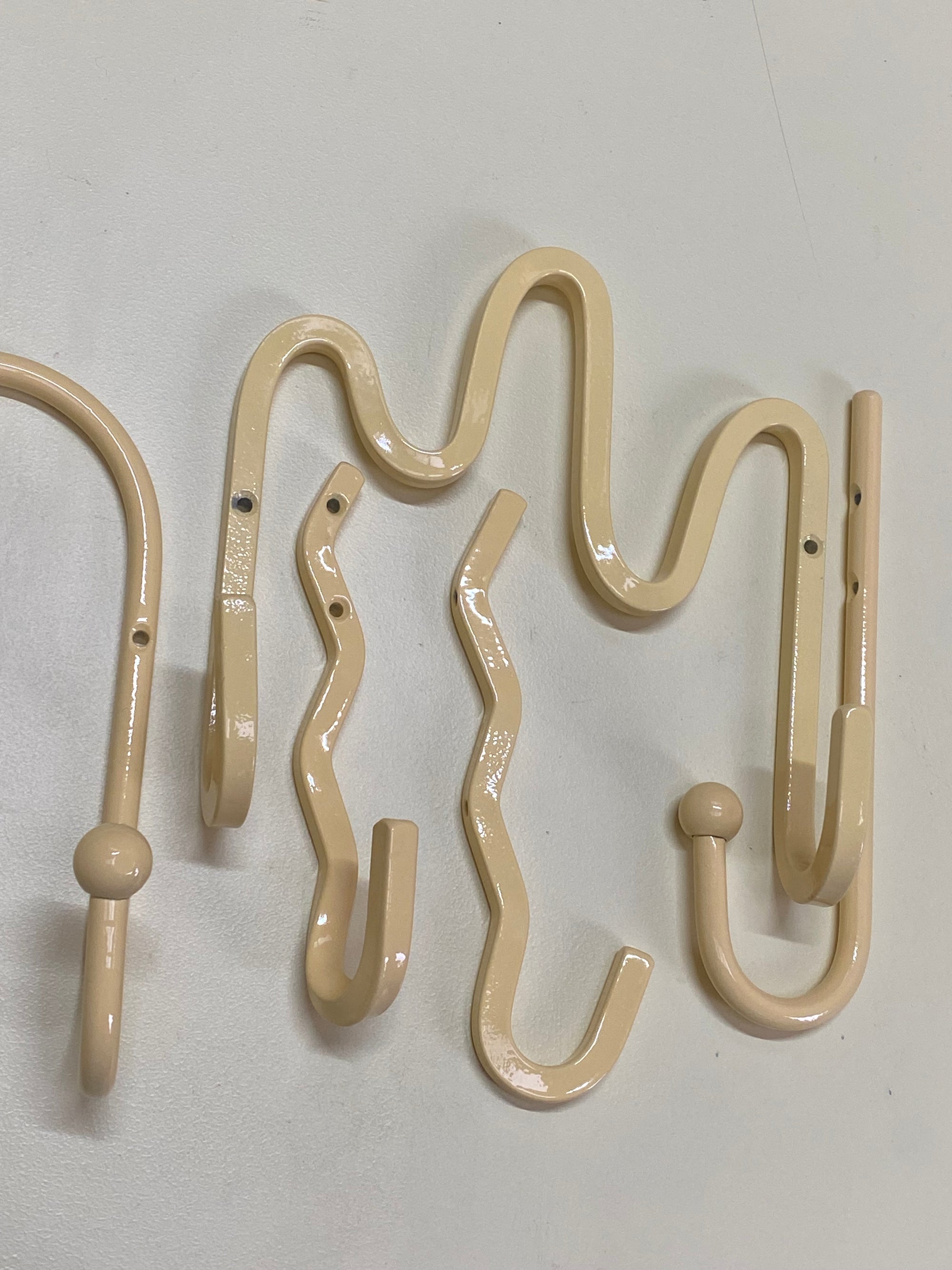 Shockwave Hook - Custard
