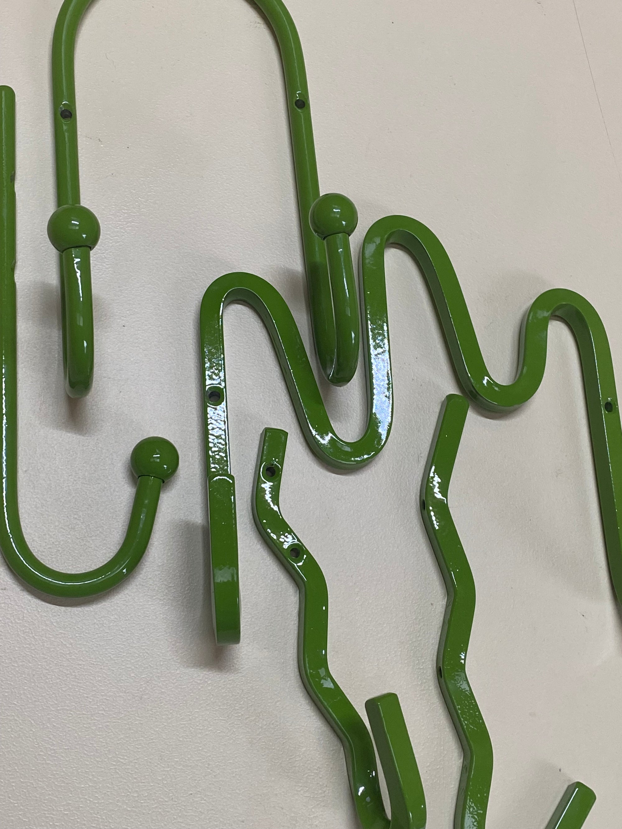 Wave Hook - Kawakawa Green